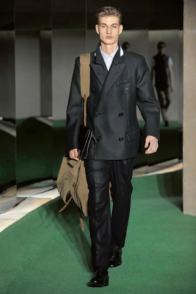 Look 5